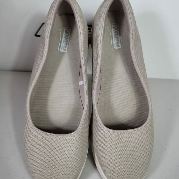 Skechers Go Step Luxe Woman's Slip On Flats 10 beige - Picture 3 of 9